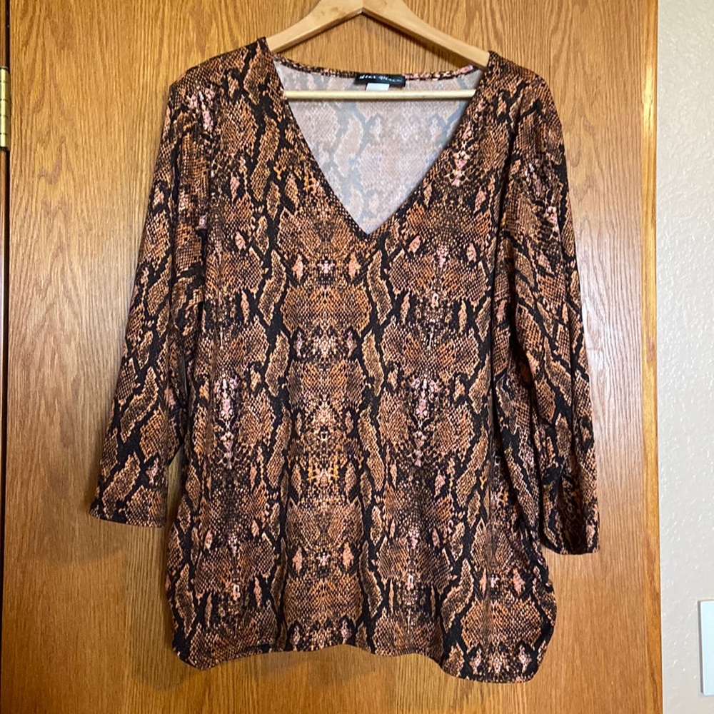Star Vixen Shirt - Size 4X